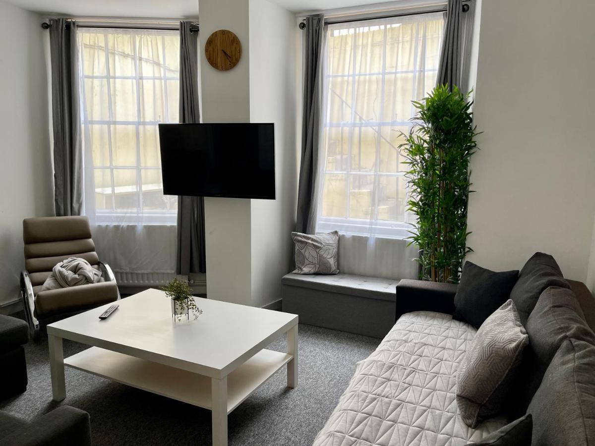 Brunswick Square & Apartment Brighton