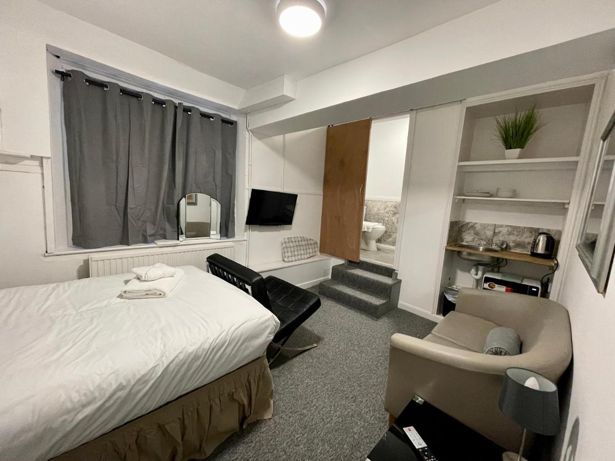Apartment Brunswick Square & *