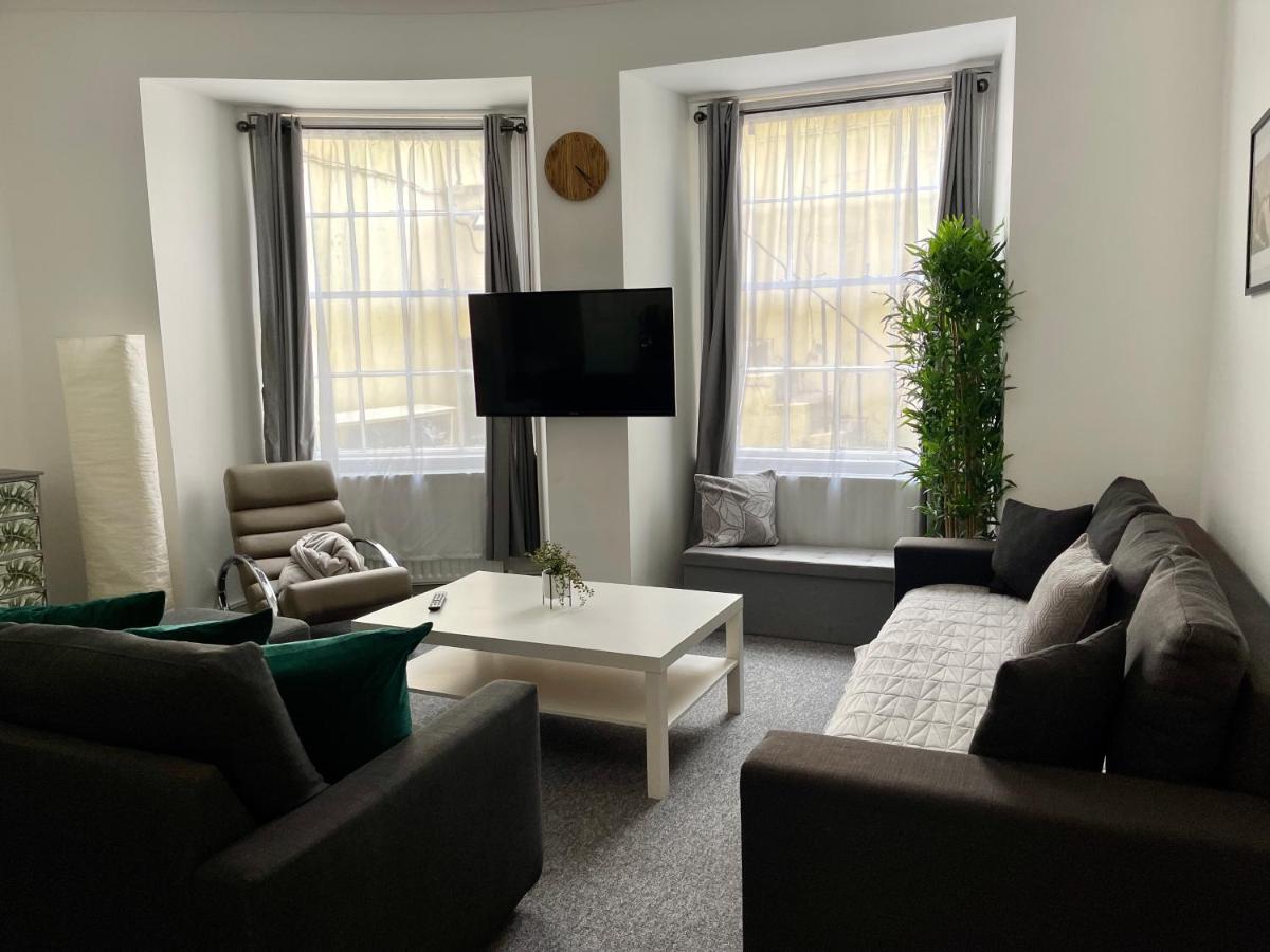 Brunswick Square & Apartment